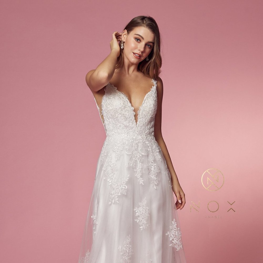 NEW LONG SLEEVELESS A-LINE WEDDING DRESS EMBROIDERED WITH FLORAL LACE NX C461